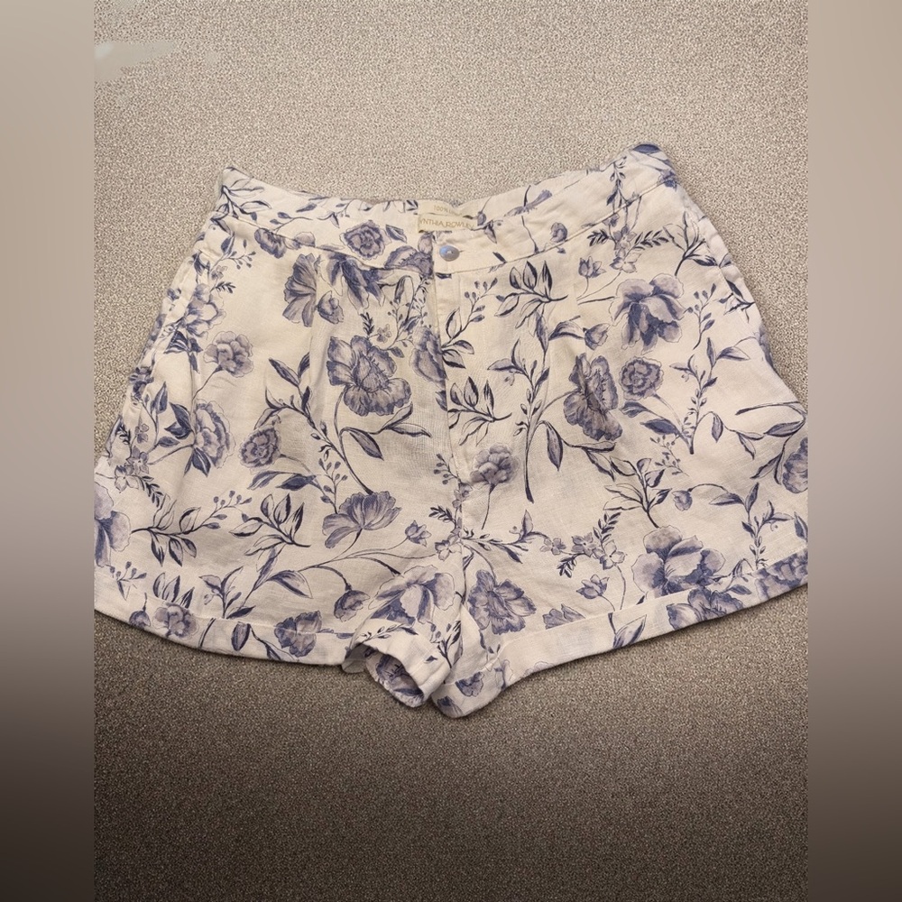 Cynthia Rowley white linen shorts with blue floral print size 6